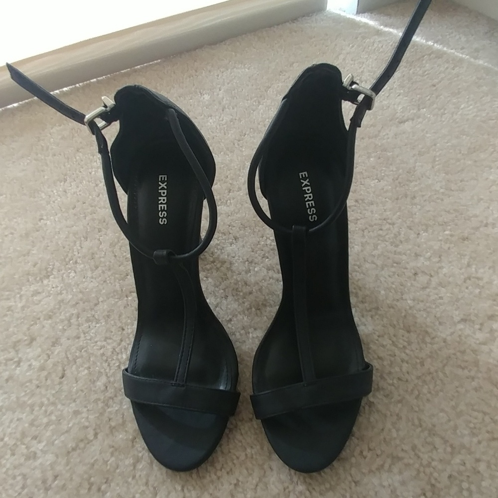 Express shoes